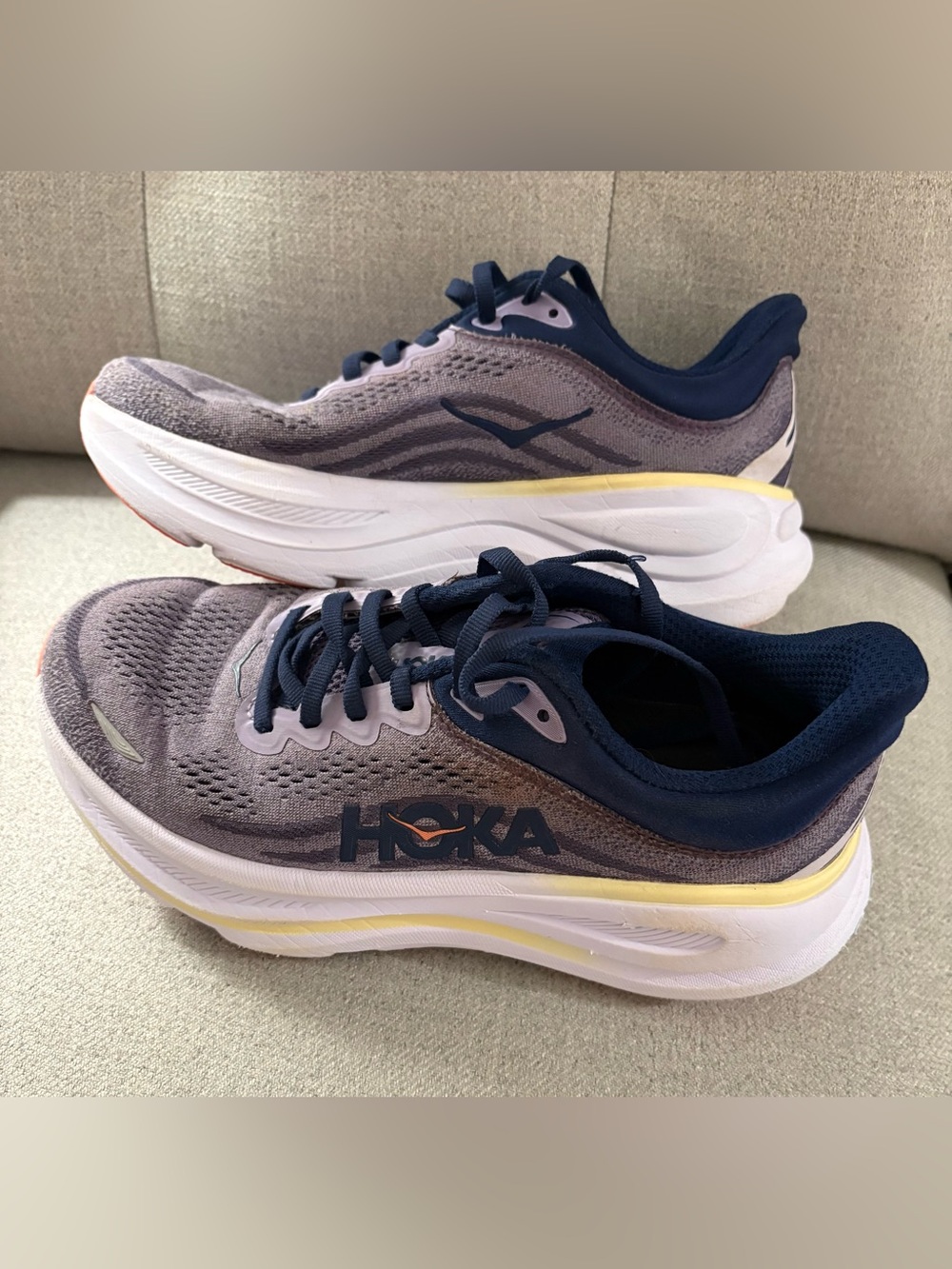 Hoka Bondi 9 Road Running Shoes in Berry Jam/Berry Patch, Size 7 Wide